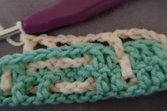 052-single-clustered-interwoven-row-2b-progress