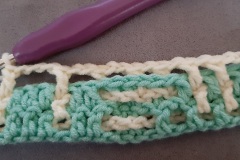 055-single-clustered-interwoven-row-2b-progress